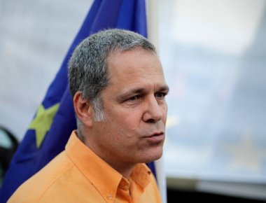 Θ. Τζήμερος: «Πώς έκανε αυτοψία στην πετρελαιοκηλίδα ο τυφλός Κουρουμπλής;»